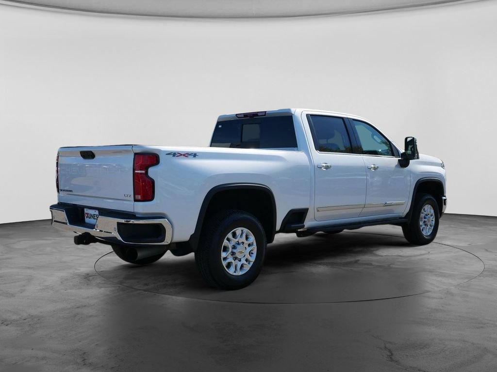 Used 2024 Chevrolet Silverado 3500 LTZ w/ LTZ Premium Package AWD/4WD image 10