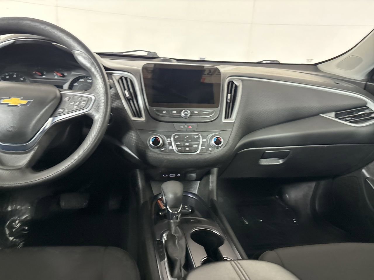 Used 2024 Chevrolet Malibu LT image 24