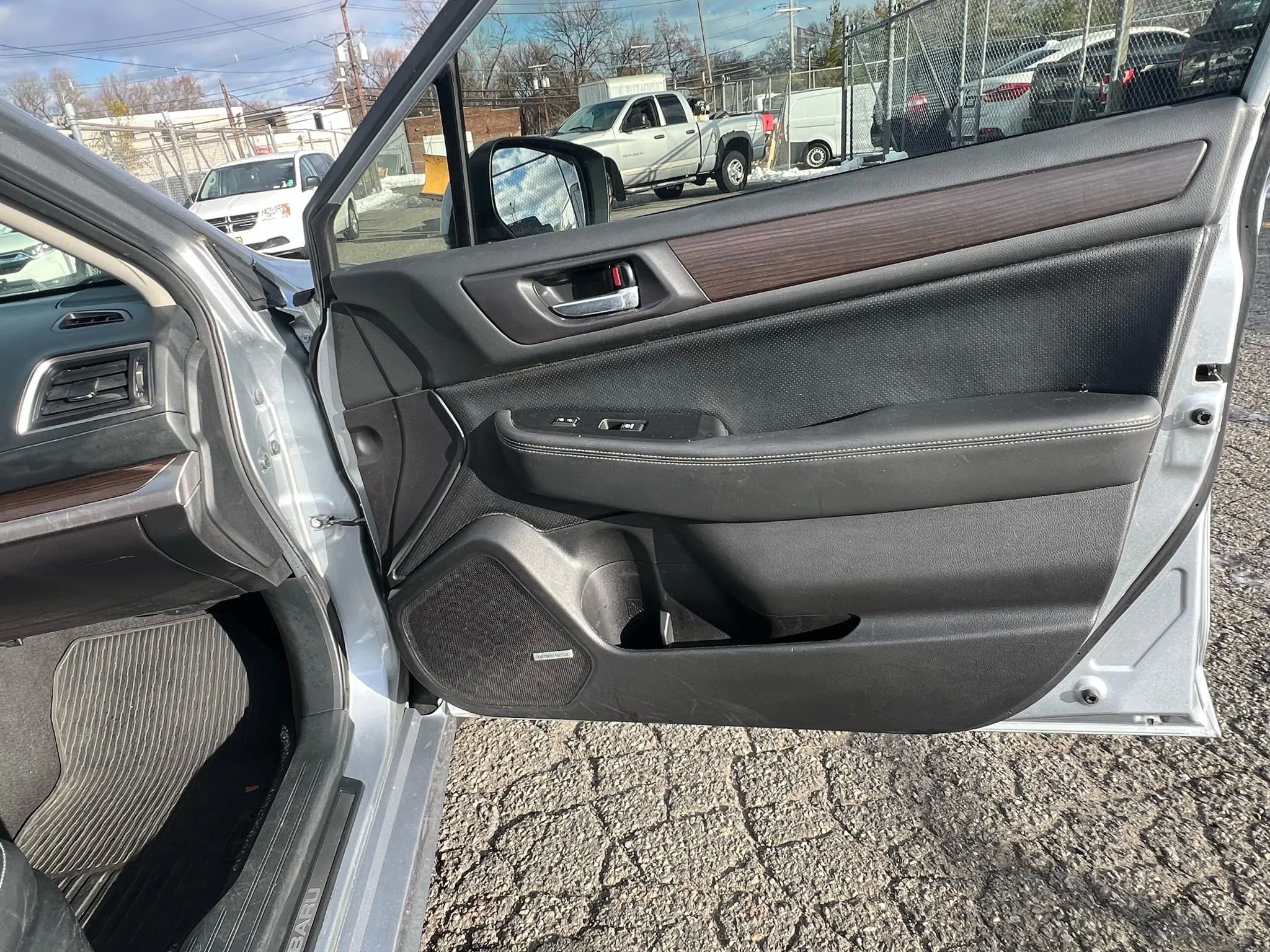 Used 2016 Subaru Legacy 2.5i Limited image 30