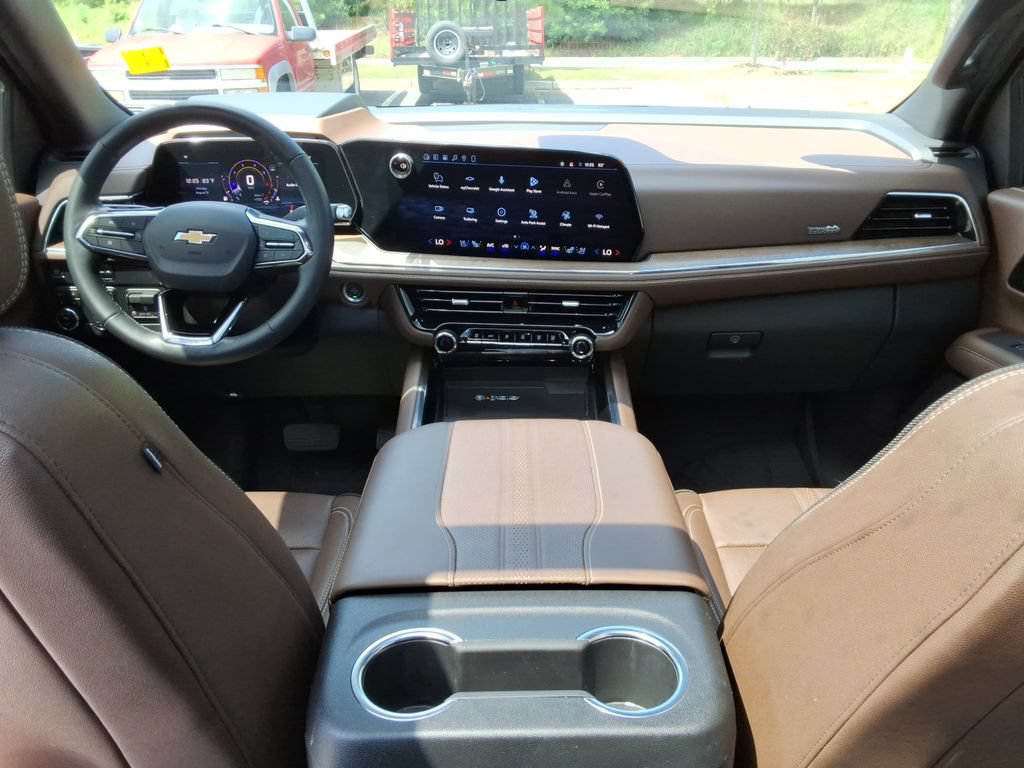 Certified 2025 Chevrolet Tahoe High Country w/ LPO, Illumination Package AWD/4WD image 22