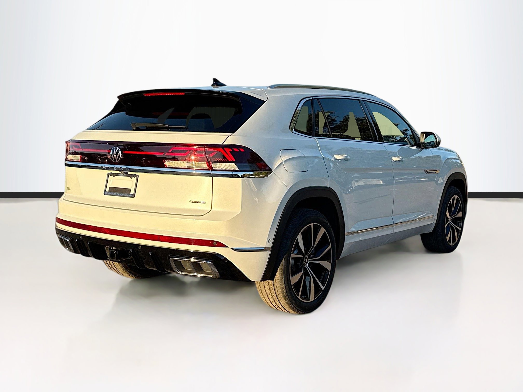 New 2026 Volkswagen Atlas Cross Sport SEL Premium R-Line image 3