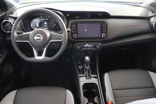 Used 2023 Nissan Kicks SR w/ SR Premium Package image 2