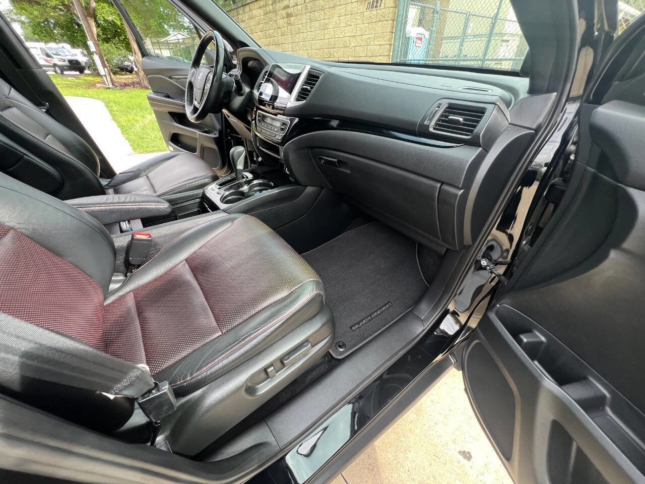 Used 2017 Honda Ridgeline Black Edition image 37