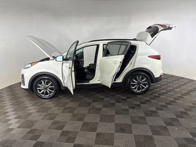 Certified 2022 Kia Sportage Nightfall Edition w/ Nightfall Fwd Premium Package image 11