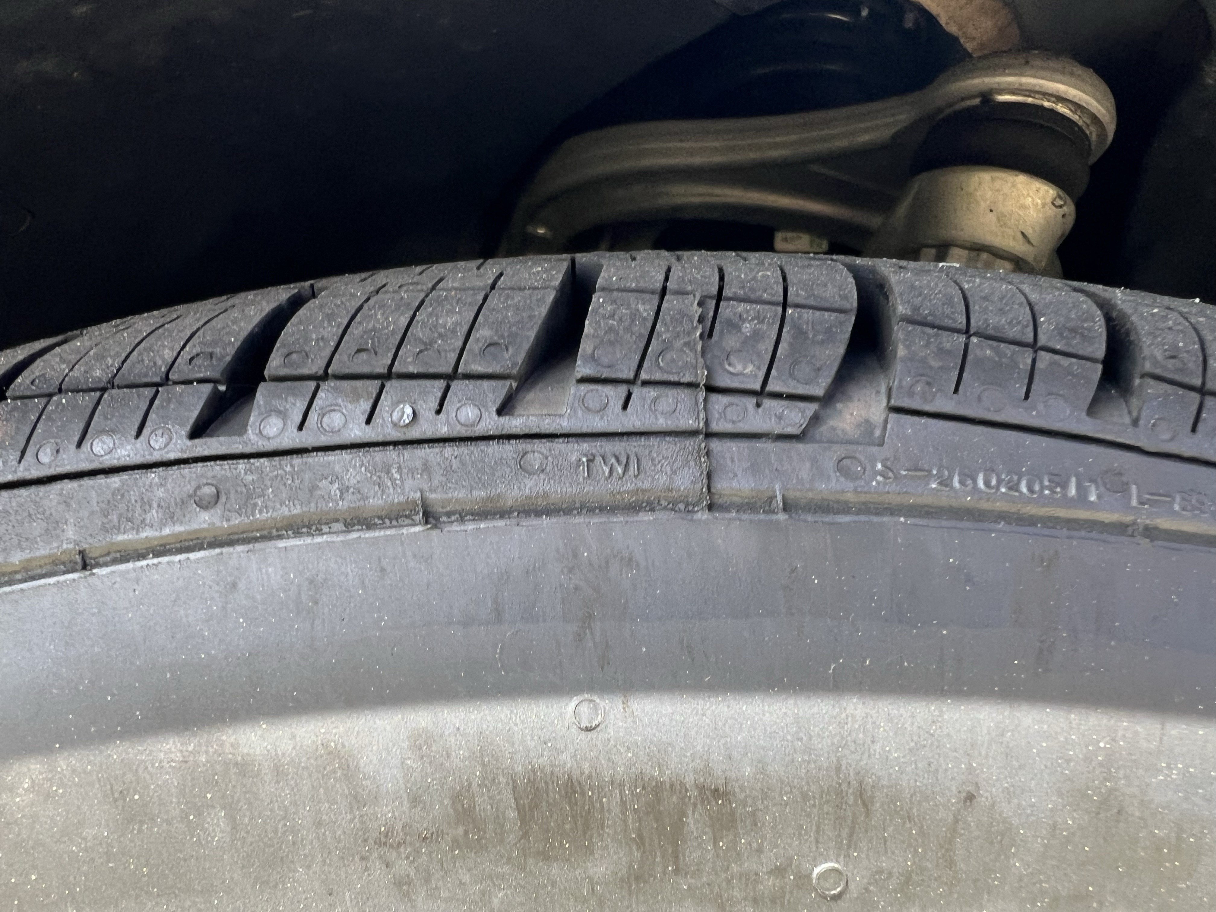 Certified 2025 Mercedes-Benz E 350 4MATIC Sedan image 12