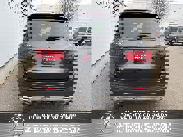 Used 2021 Mercedes-Benz GLC 300 4MATIC image 4