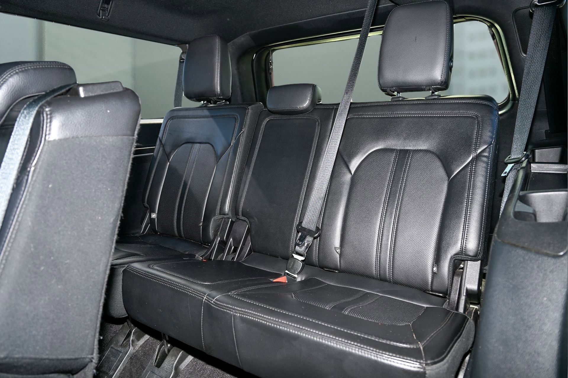 Used 2021 Ford Expedition Max Limited image 8