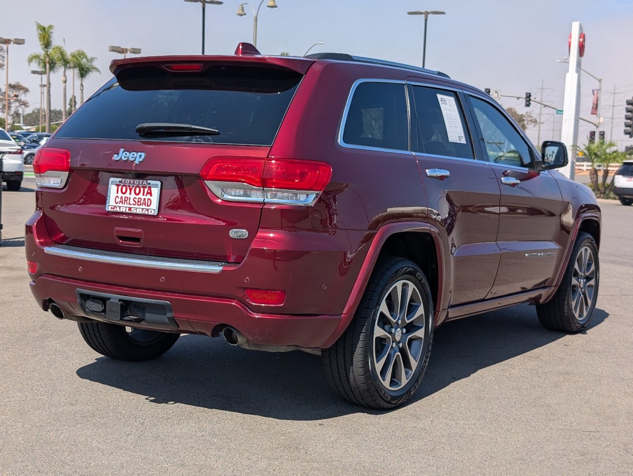 Used 2017 Jeep Grand Cherokee Overland w/ Jeep Active Safety Group RWD image 12