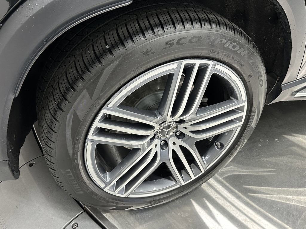 Certified 2023 Mercedes-Benz GLS 450 4MATIC image 22