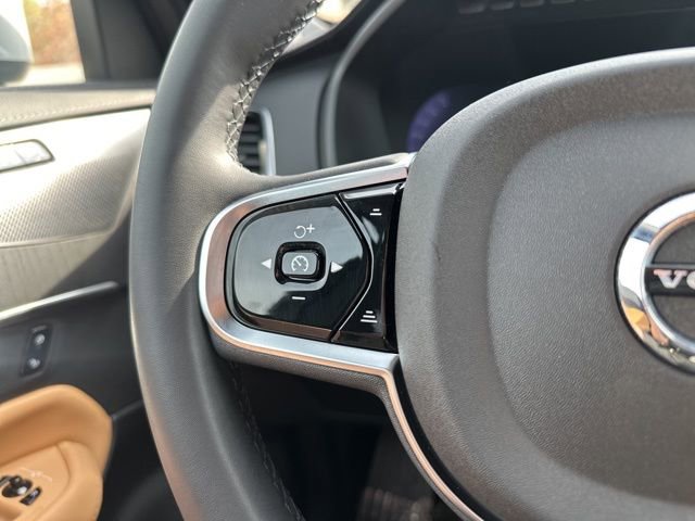 Certified 2024 Volvo XC90 B6 Ultimate w/ Protection Package image 28