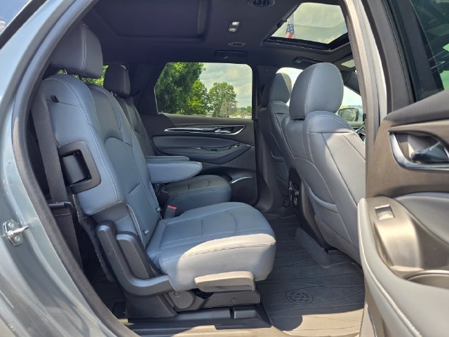 Used 2023 Buick Enclave Essence w/ Experience Buick Package AWD/4WD image 15