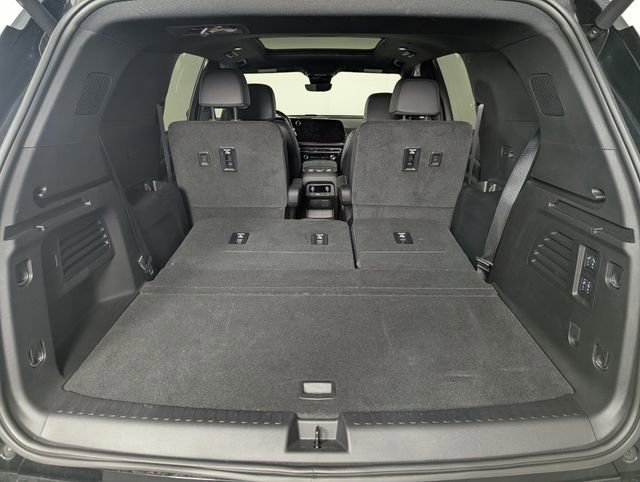 Used 2025 Chevrolet Traverse RS w/ LPO, Floor Liner Package image 19