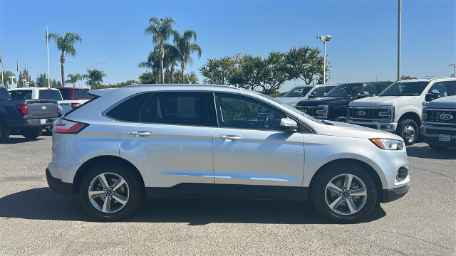 Certified 2019 Ford Edge SEL w/ Equipment Group 201A FWD image 2