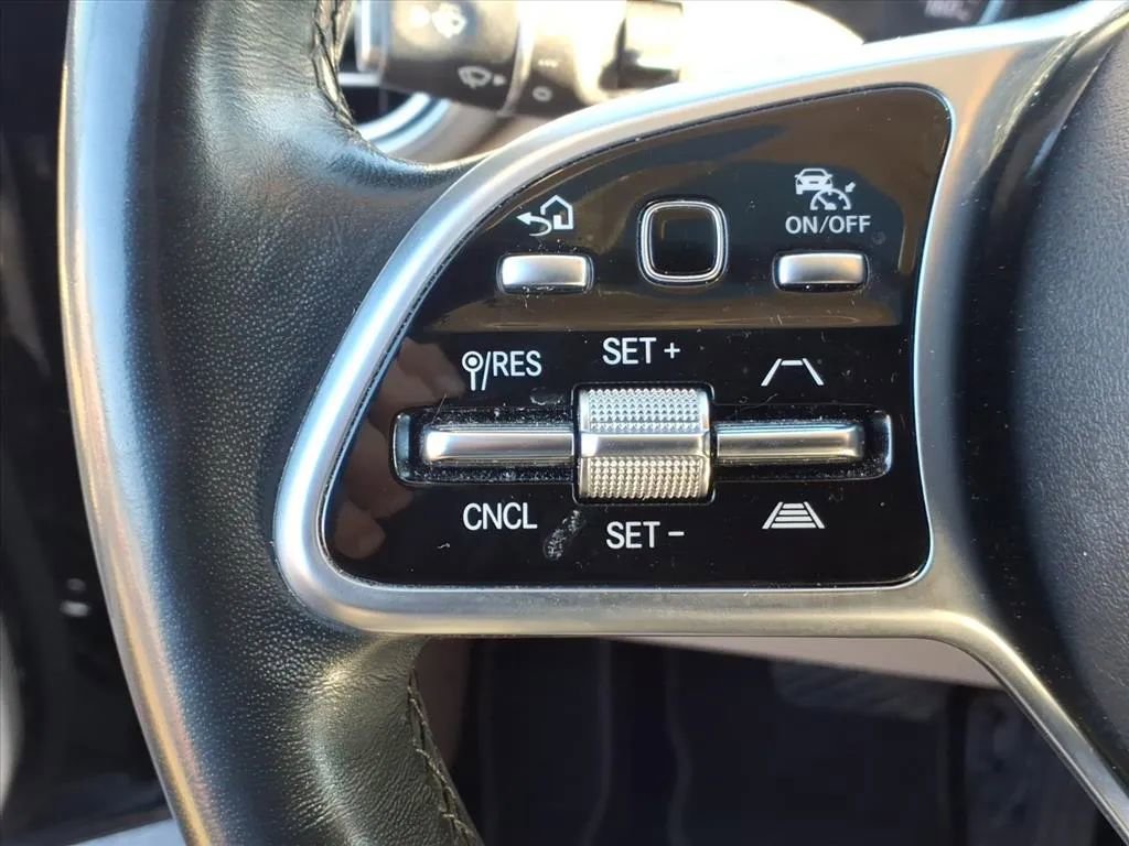 Used 2022 Mercedes-Benz GLC 300 4MATIC image 30