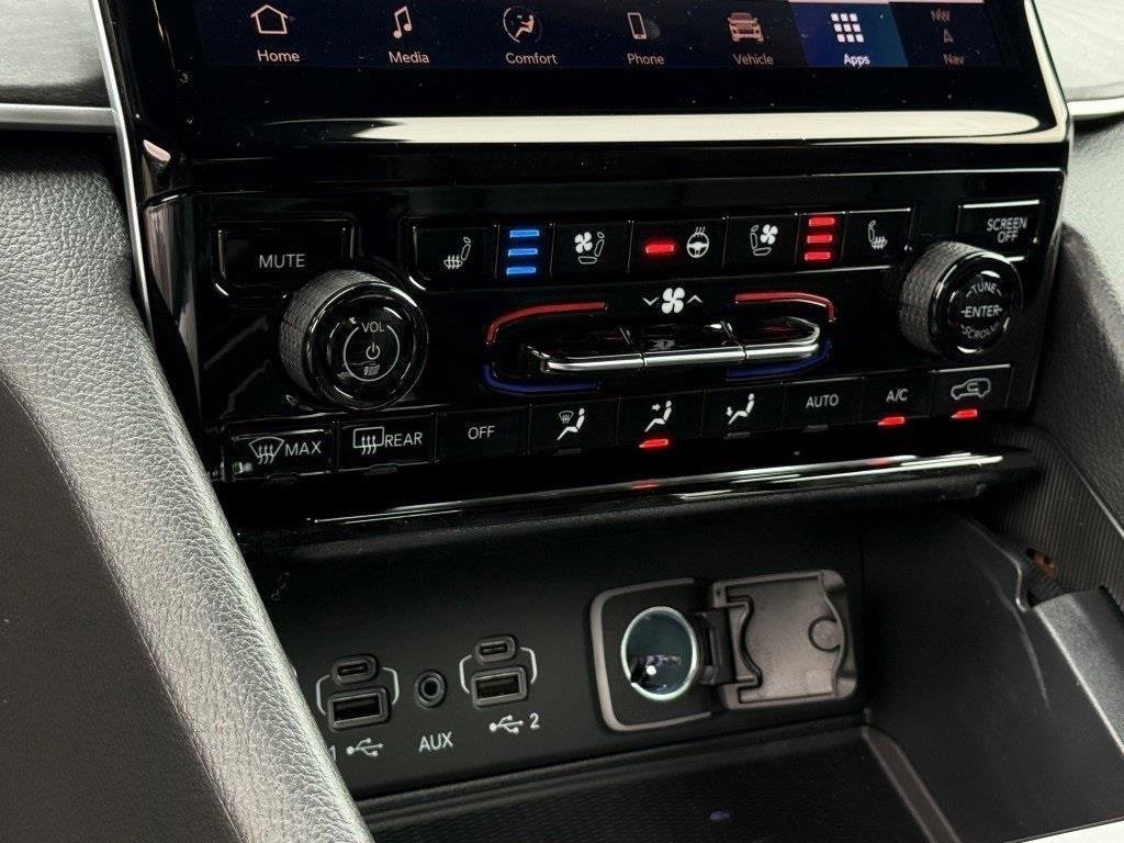 New 2025 Jeep Grand Cherokee L Limited w/ Luxury Tech Group II image 29