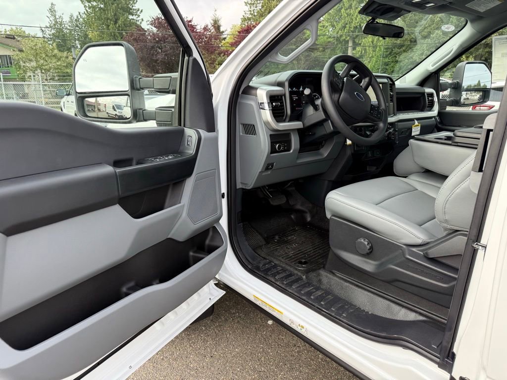 New 2025 Ford F450 XL image 19