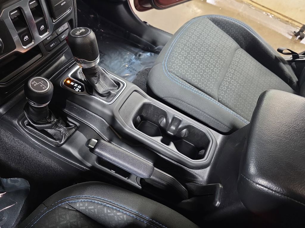 Used 2021 Jeep Wrangler Sport image 22