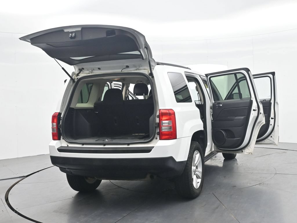 Used 2014 Jeep Patriot Sport w/ Power Value Group AWD/4WD image 47