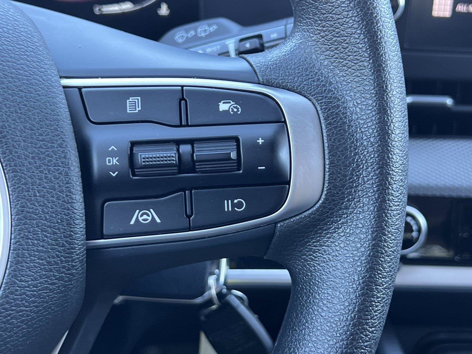 Used 2023 Kia Sportage LX AWD/4WD image 18