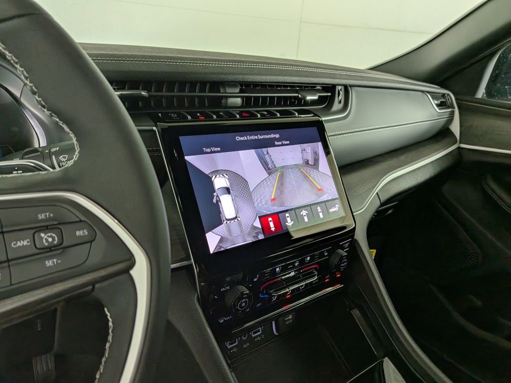 New 2025 Jeep Grand Cherokee Limited w/ Luxury Tech Group II image 23