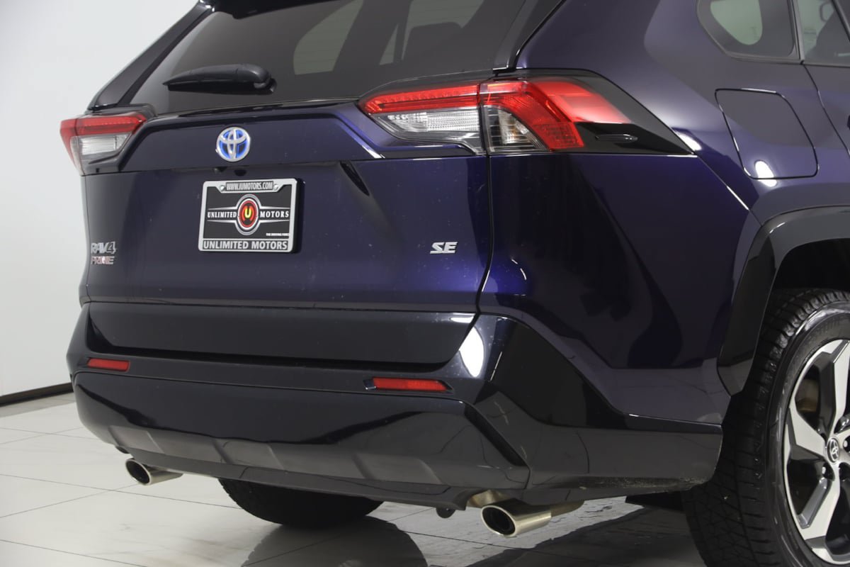Used 2024 Toyota RAV4 SE w/ Weather & Moonroof Package AWD/4WD image 36