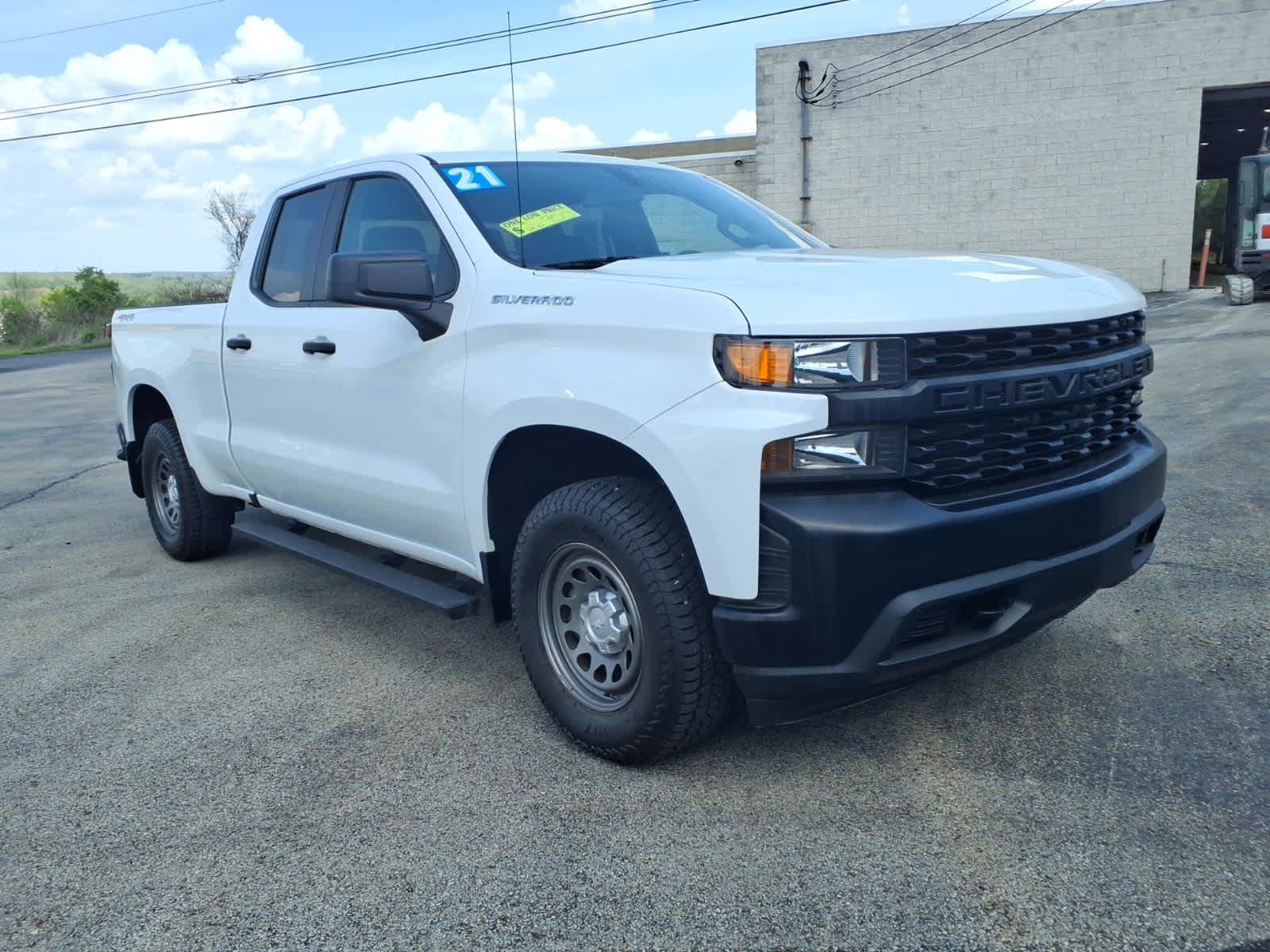 Used 2021 Chevrolet Silverado 1500 W/T w/ WT Value Package AWD/4WD image 6