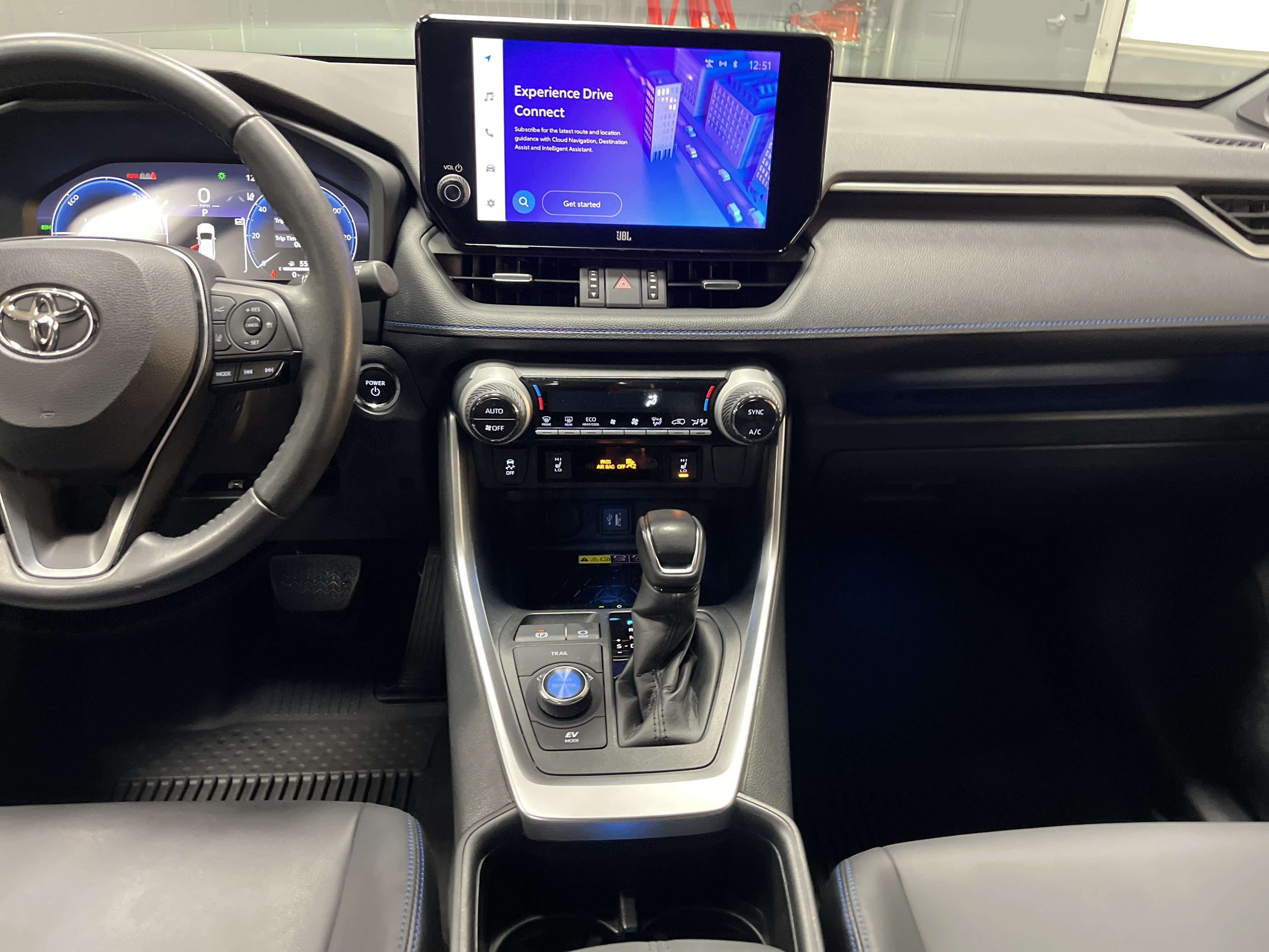 Used 2023 Toyota RAV4 XSE AWD/4WD image 30