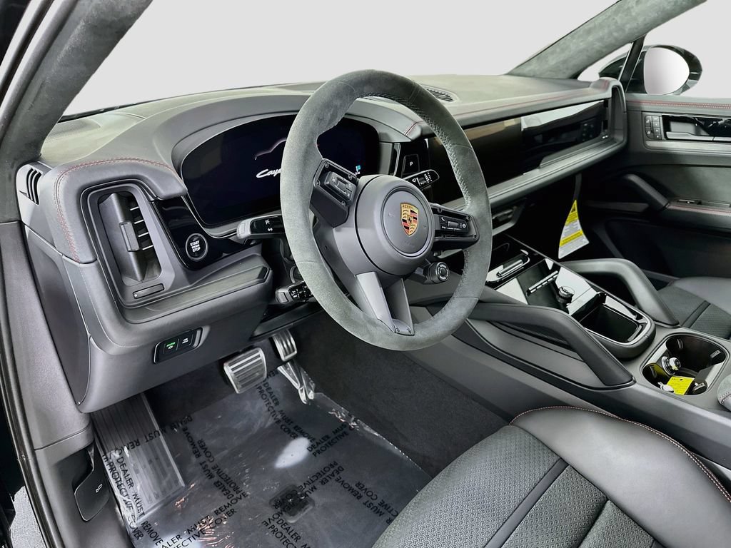 New 2026 Porsche Cayenne GTS AWD/4WD image 4