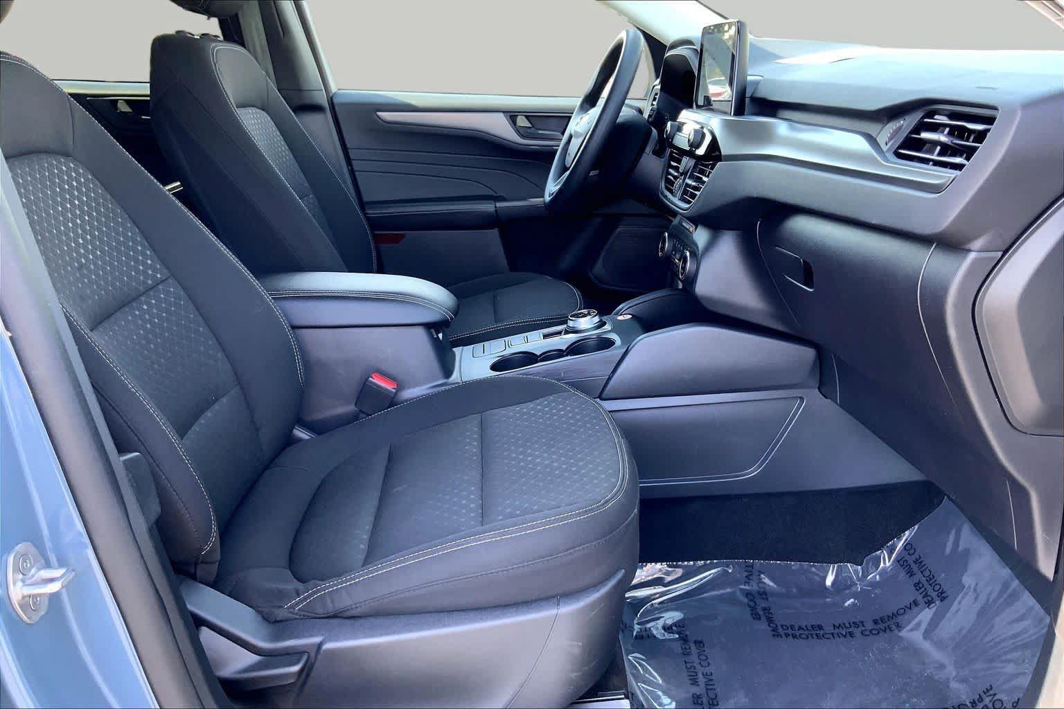 Used 2025 Ford Escape Active AWD/4WD image 8