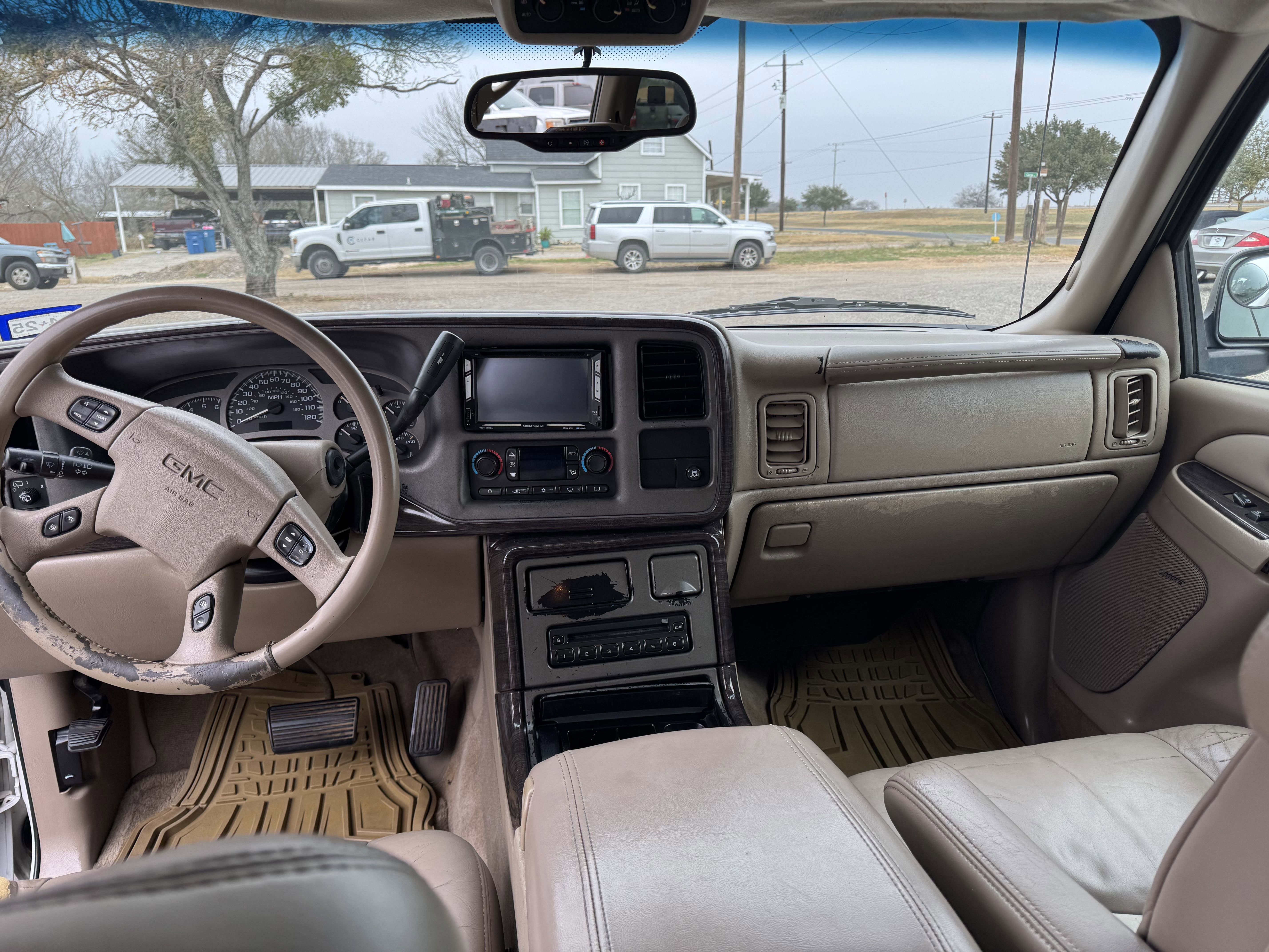 Used 2004 GMC Yukon XL Denali image 11