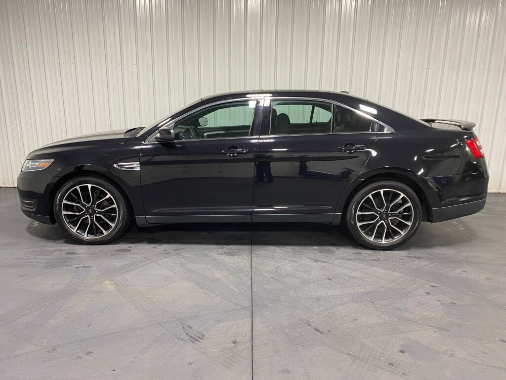 Used 2019 Ford Taurus SEL w/ Equipment Group 201A image 4