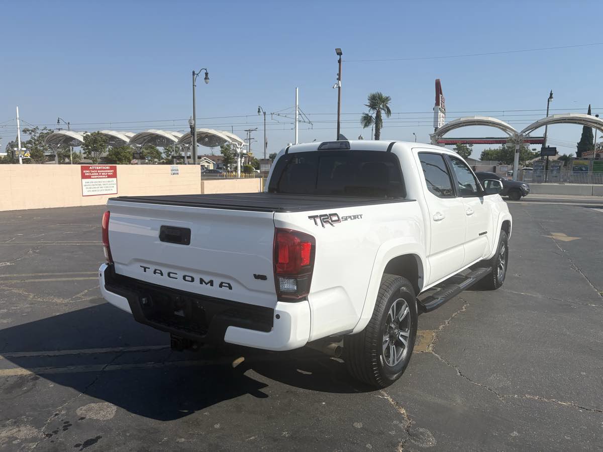 Used 2019 Toyota Tacoma TRD Sport image 41