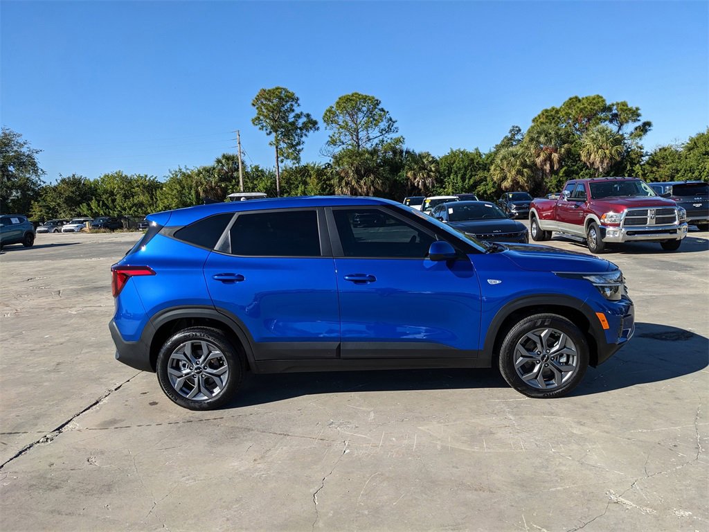 Certified 2024 Kia Seltos LX image 10
