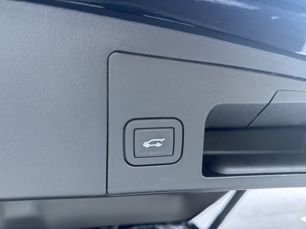 Certified 2025 Cadillac XT5 Premium Luxury w/ Technology Package image 11