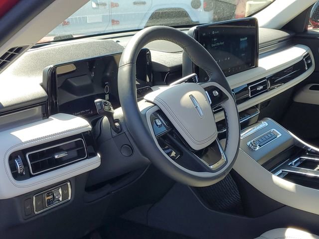 New 2025 Lincoln Aviator AWD w/ Jet Appearance Package image 11