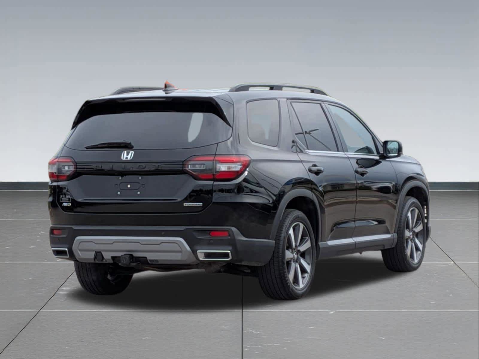 Certified 2023 Honda Pilot Touring image 6