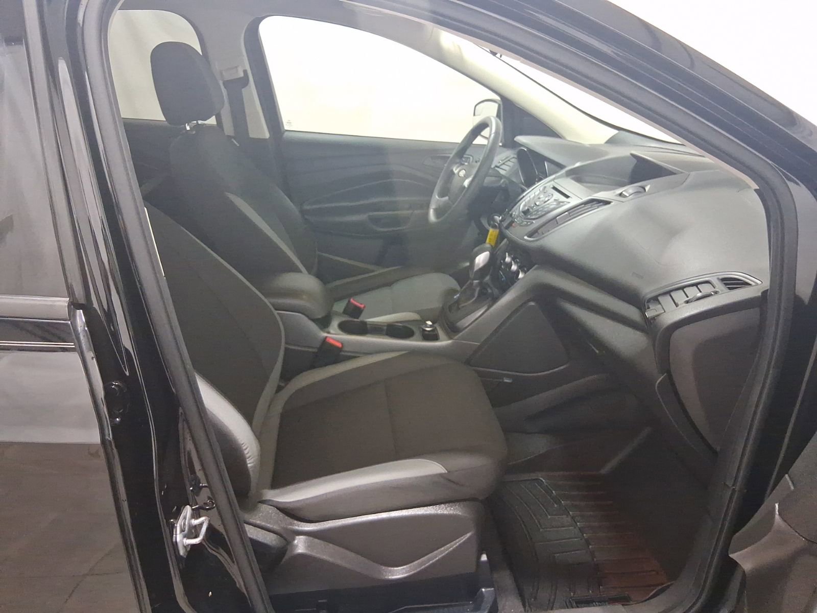 Used 2016 Ford Escape S FWD image 17