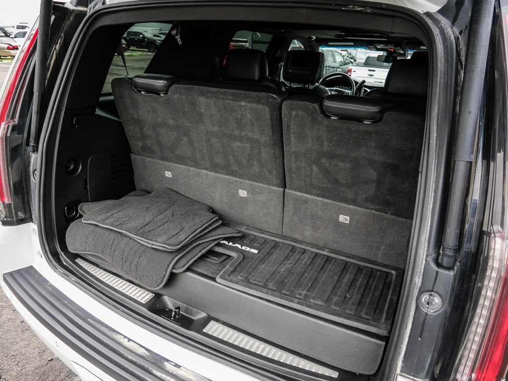 Used 2017 Cadillac Escalade Platinum AWD/4WD image 14