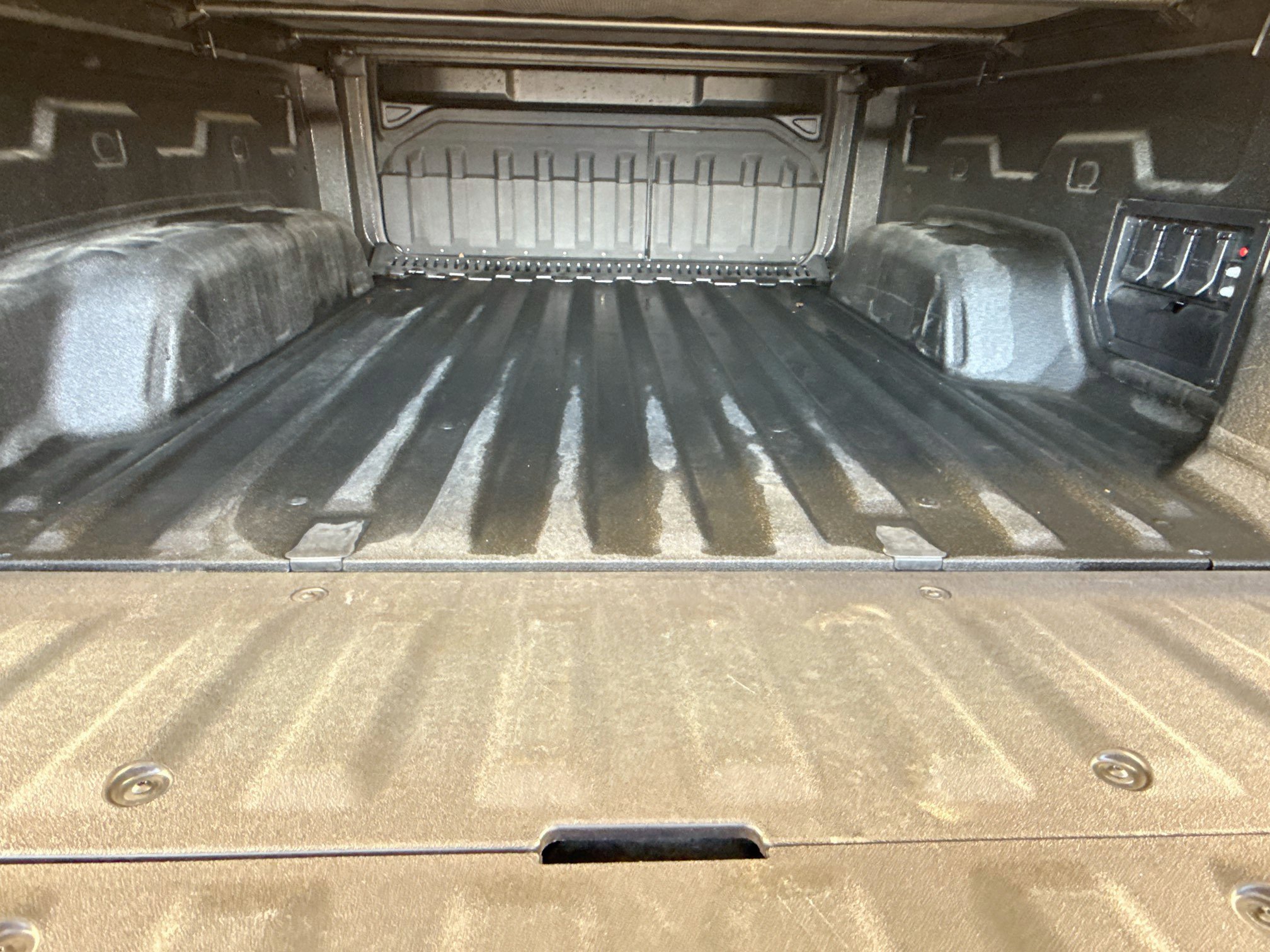 Used 2026 Chevrolet Silverado EV Trail Boss AWD/4WD image 28