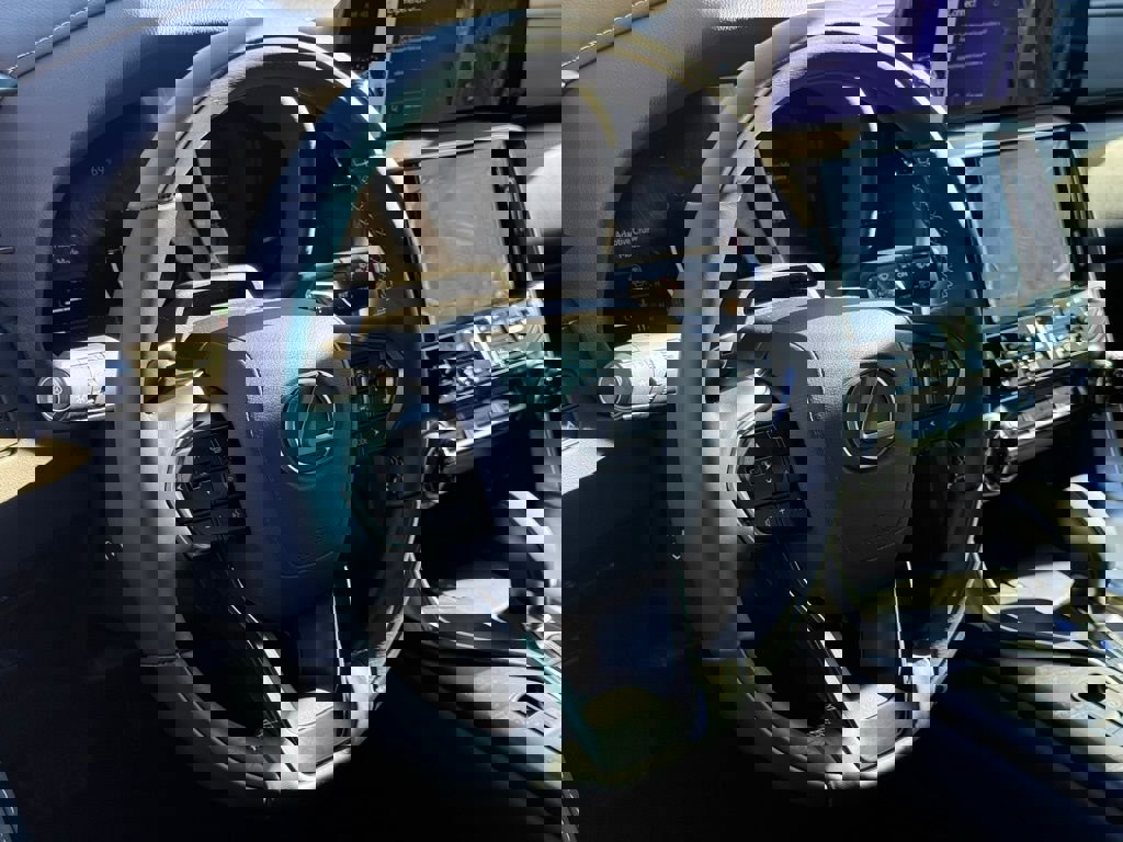 New 2026 Lexus LX 700h Luxury image 15