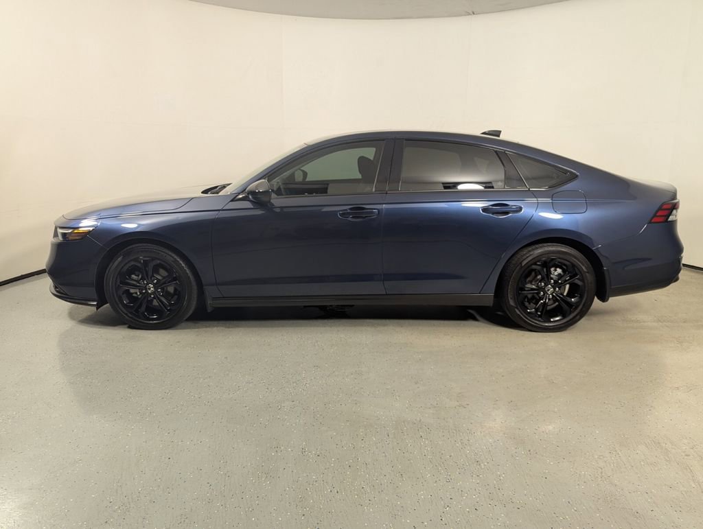 Used 2025 Honda Accord SE image 4