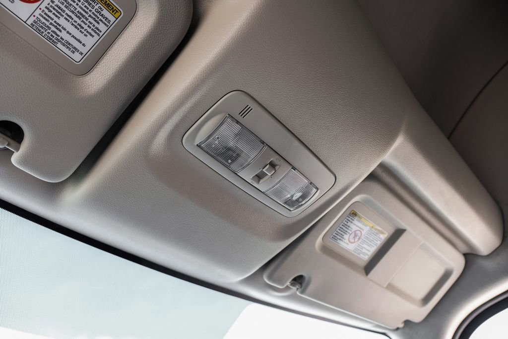 Used 2019 Nissan NV 2500 S image 21