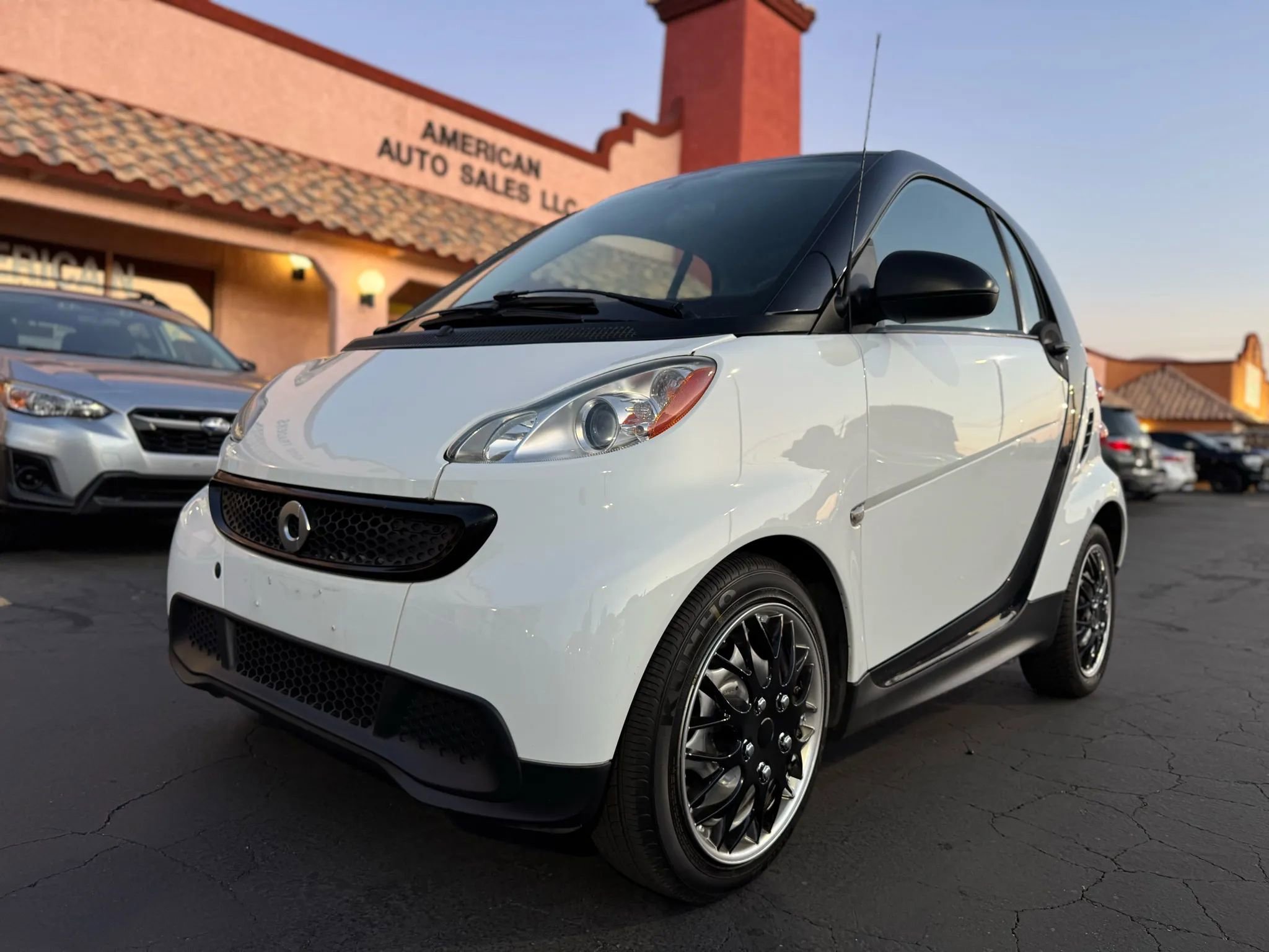Used 2015 smart fortwo pure image 1