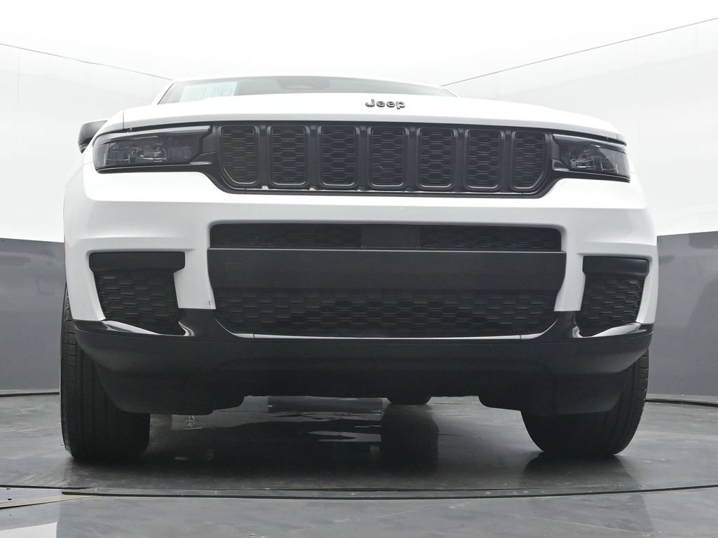 Used 2025 Jeep Grand Cherokee L Laredo AWD/4WD image 55