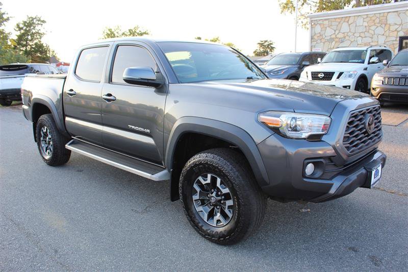 Used 2021 Toyota Tacoma TRD Off-Road w/ Technology Package AWD/4WD image 9