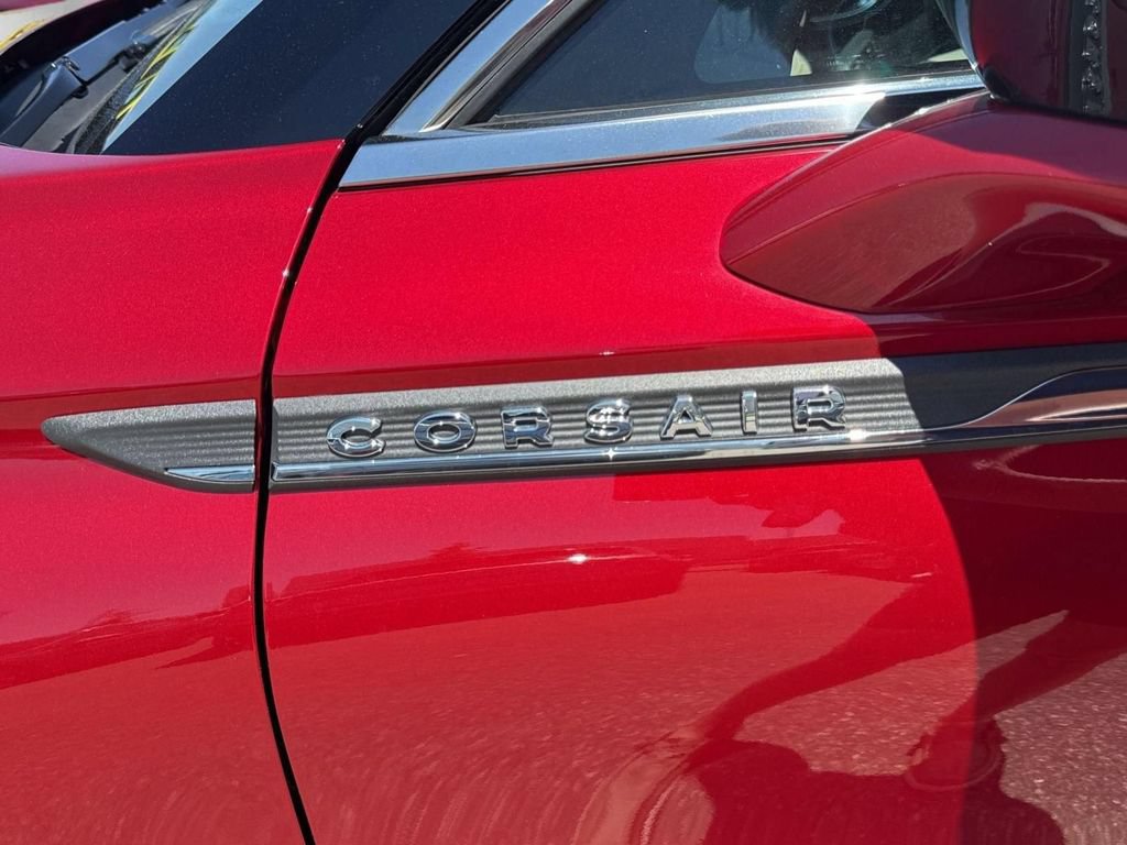 Certified 2022 Lincoln Corsair Reserve w/ Equipment Group 201A AWD/4WD image 10