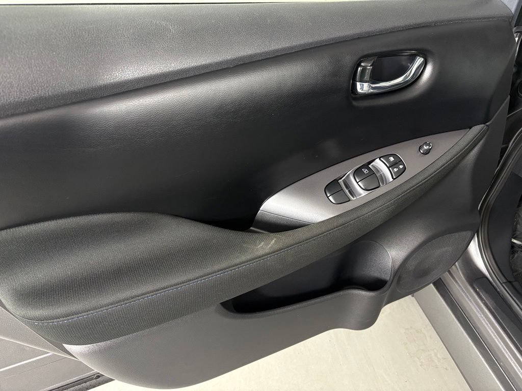 Used 2025 Nissan Leaf S FWD image 17