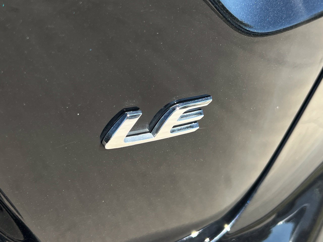 Used 2025 Toyota Corolla LE FWD image 5