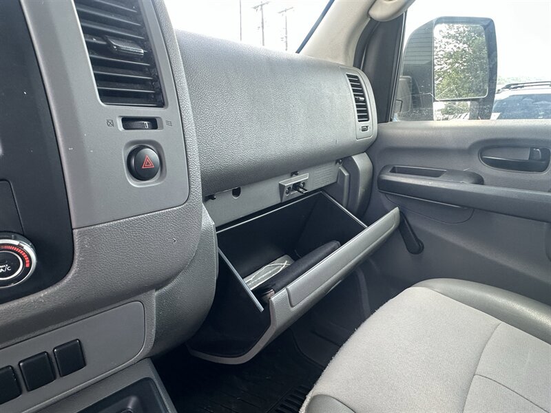 Used 2014 Nissan NV 2500 S w/ Side & Curtain Airbag Package RWD image 31