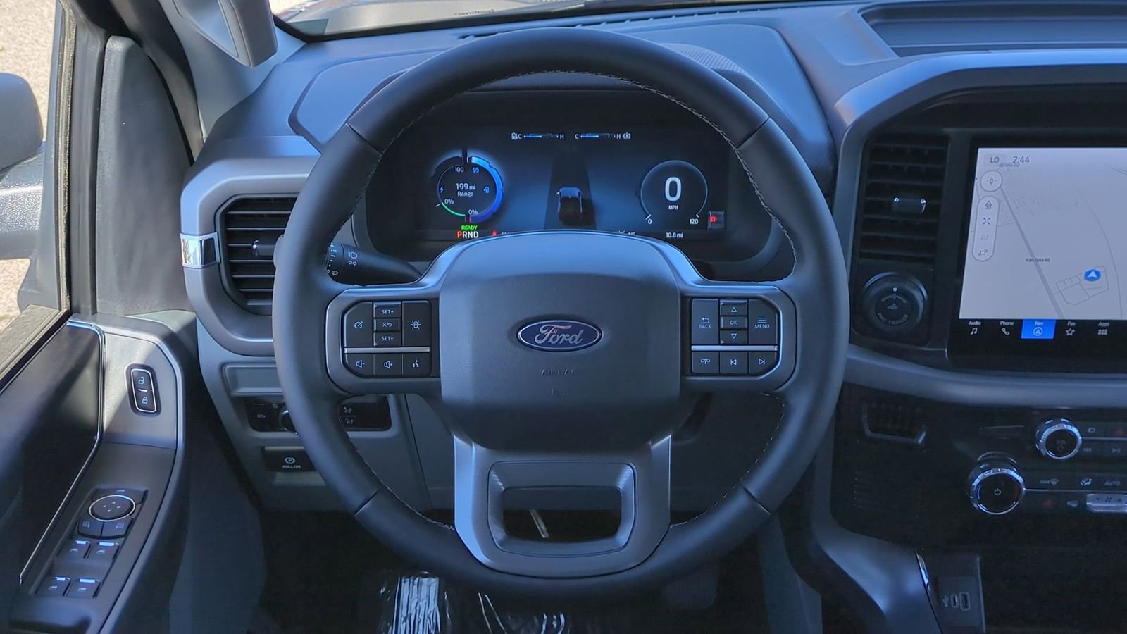 New 2025 Ford F150 Lightning XLT image 38